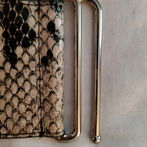 EXPRESS M/L Wide Elastic Band Snake Print Waist Belt with Front Hook Closure - Picture 4 of 9